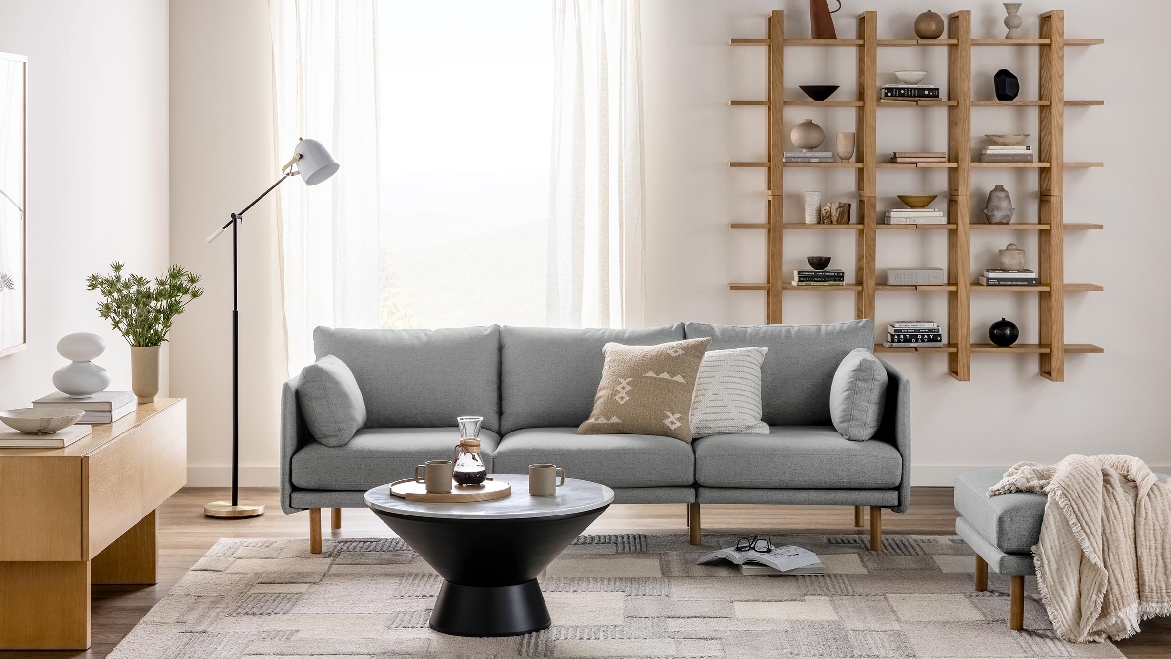 03_Field_Sofa_Wide_Lifestyle_55c260b8-f02f-41a9-a015-c290cf08b02c.jpg
