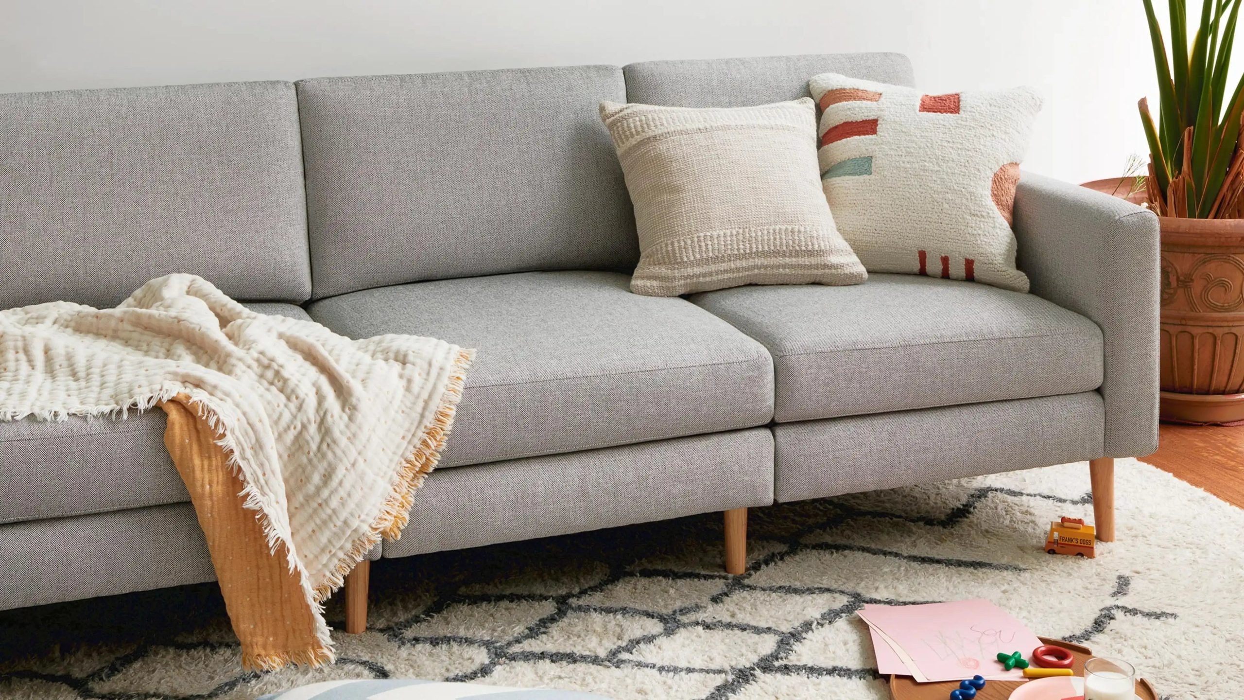 lifestyle-Nomad-Block-Arm-Grey_d743d551-e759-4ac9-827b-0bc88d61932f.jpg
