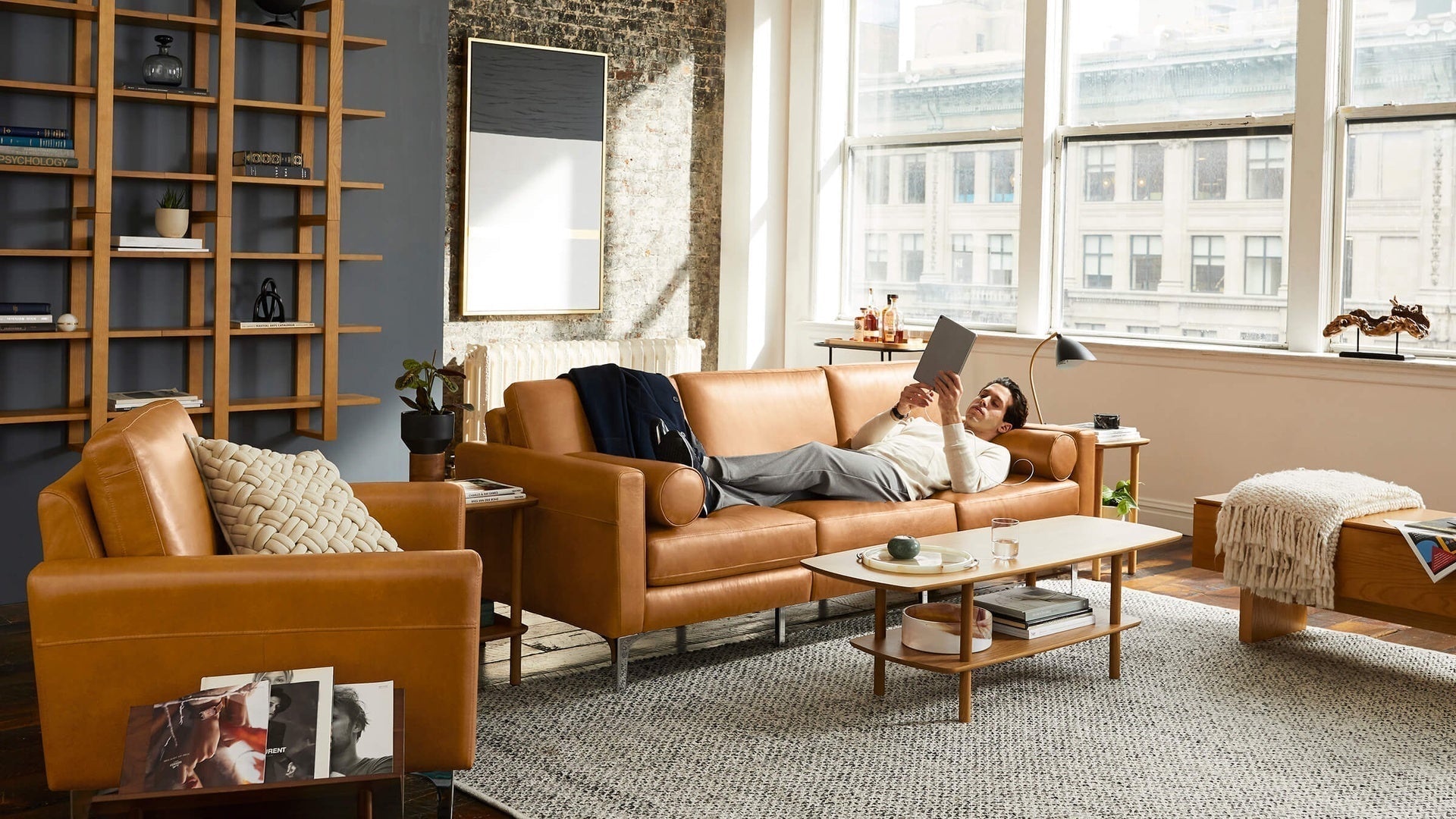 lifestyle-Sofa-Leather_1db8bfd3-6be9-443b-a1e1-a3846499ddde.jpg