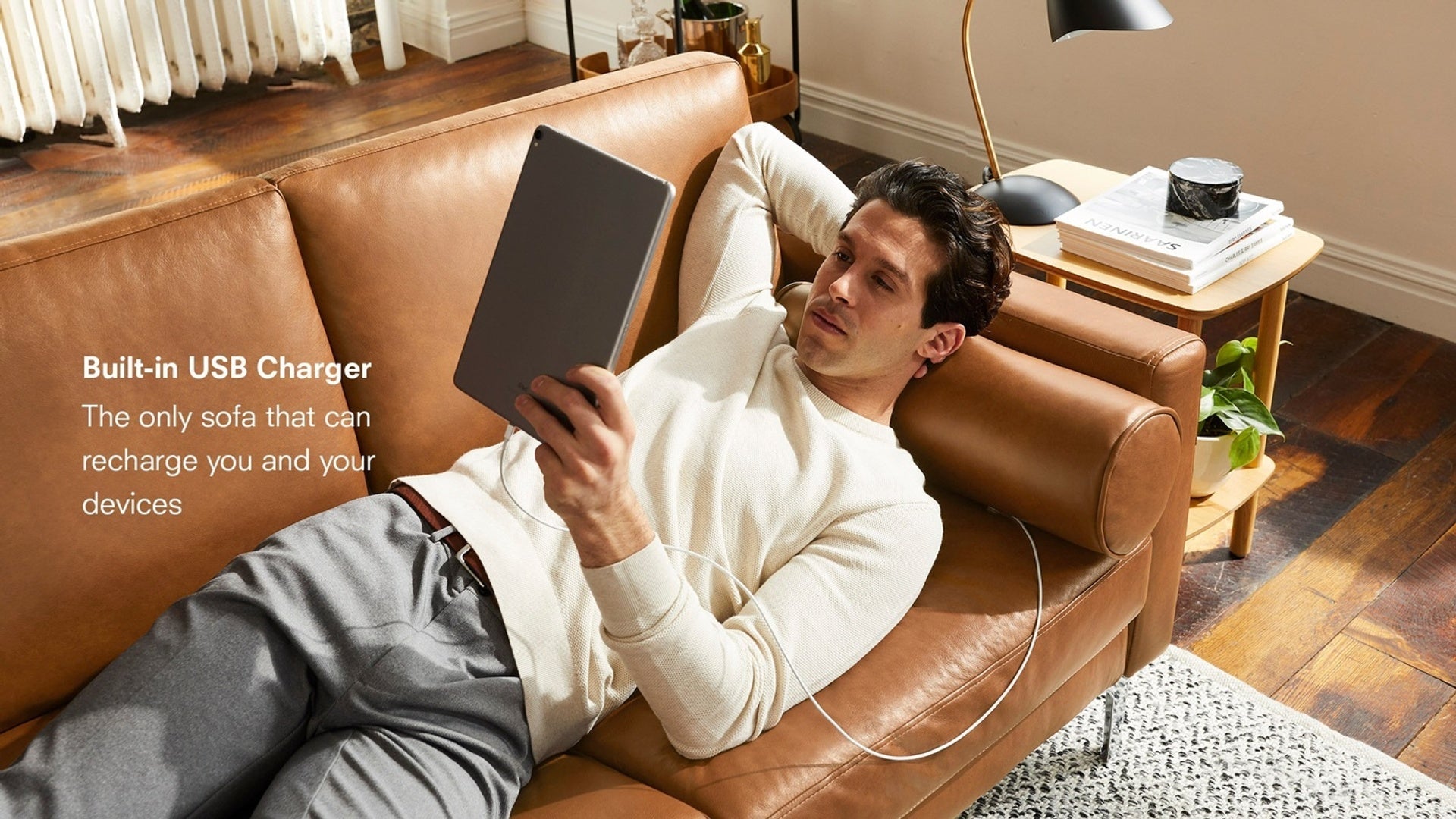 lifestyle-USBleather_283456e1-53fb-4d49-b596-e37a40c80fe4.jpg